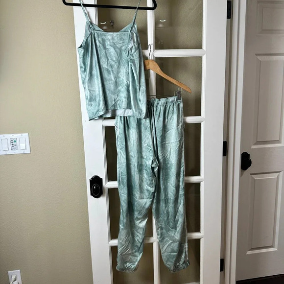 STARS ABOVE Tie Dye Satin y Sleep Set Pajamas PJs PJ's Lounge Set - size L/XL - Picture 8 of 12